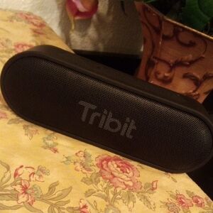 Black Portable Bluetooth Speaker
